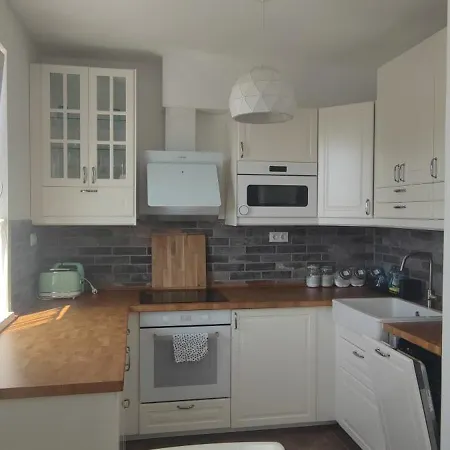 Azure Lelle Apartament *