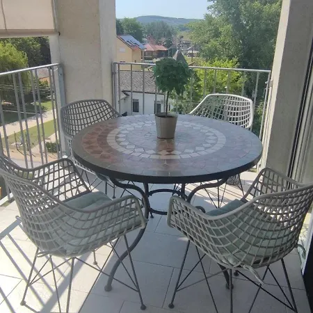 Apartment Azure Lelle *