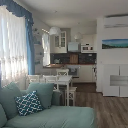 Azure Lelle Apartment